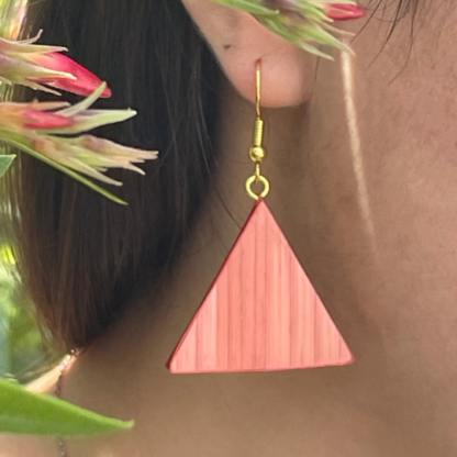 boucles d'oreilles triangle rose